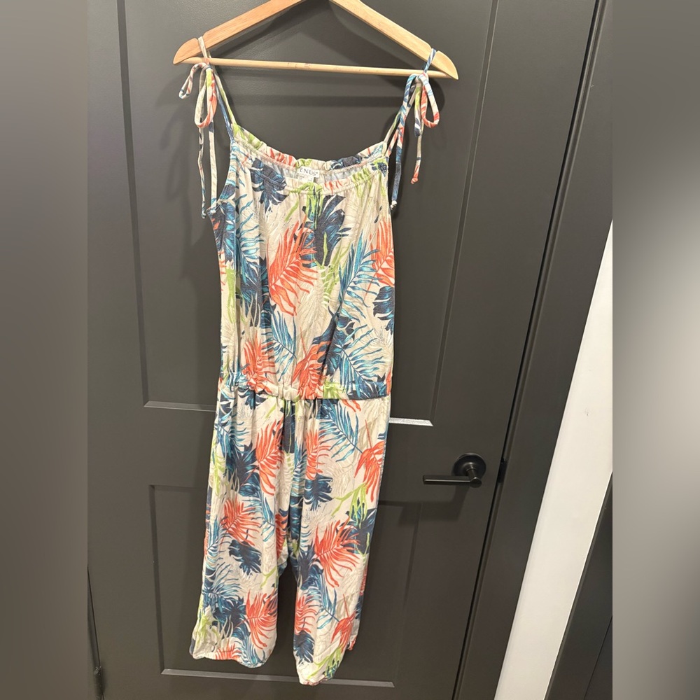 Tropical Floral Capri Jumpsuit Romper Adjustable Tie-Up Spaghetti Straps |Medium